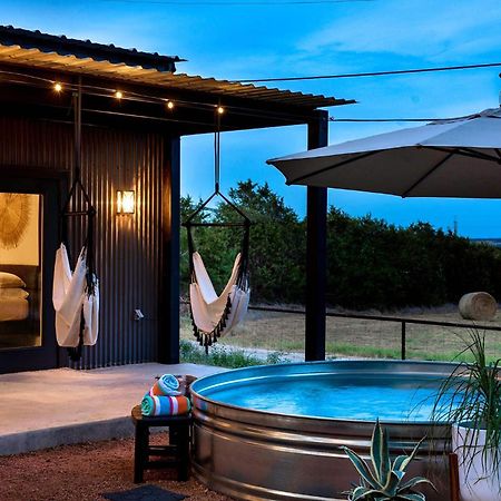 Вилла Container Haus Pet Friendly With Cowboy Pool Фредериксберг Экстерьер фото