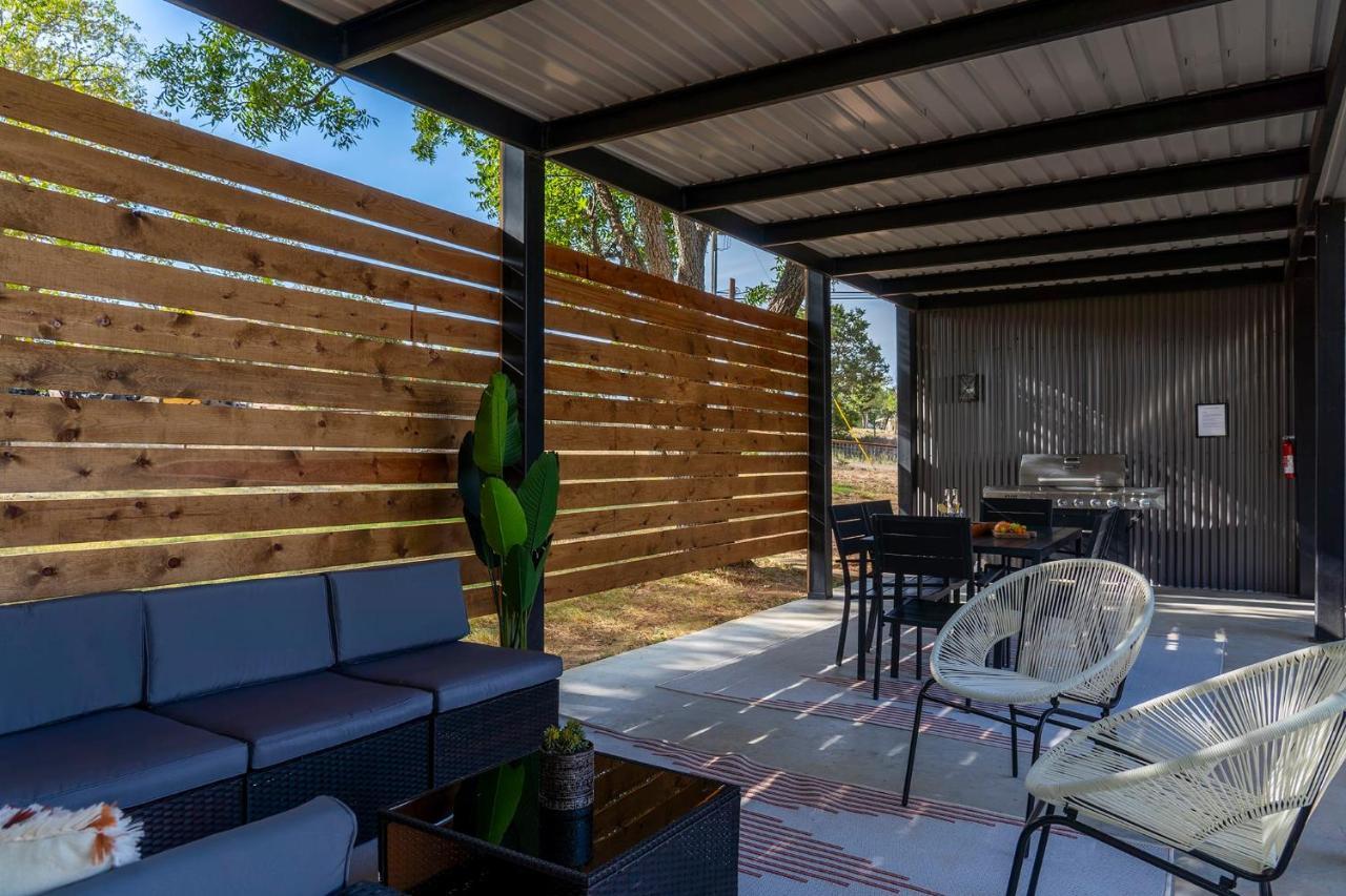 Вилла Container Haus Pet Friendly With Cowboy Pool Фредериксберг Экстерьер фото
