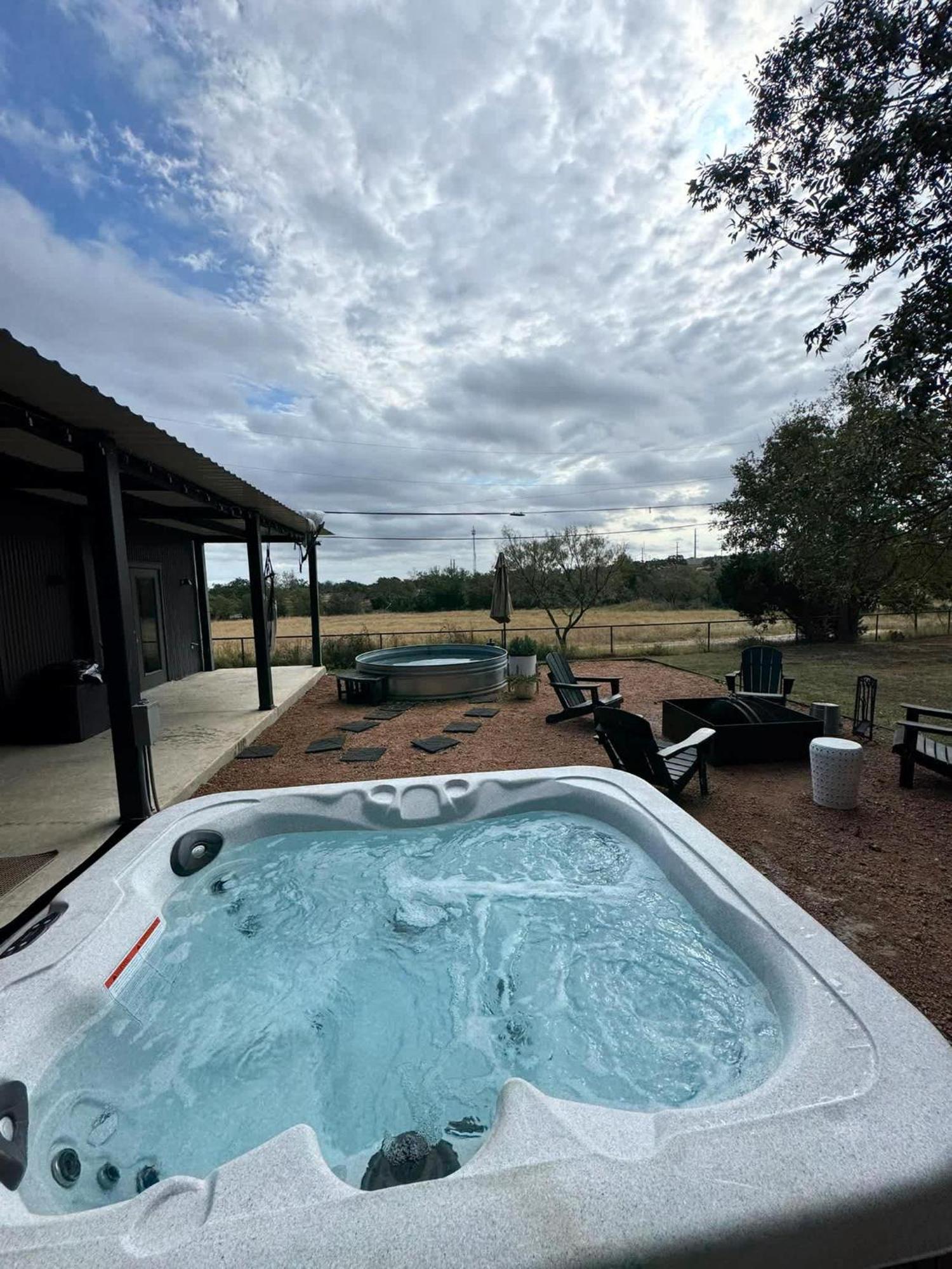 Вилла Container Haus Pet Friendly With Cowboy Pool Фредериксберг Экстерьер фото